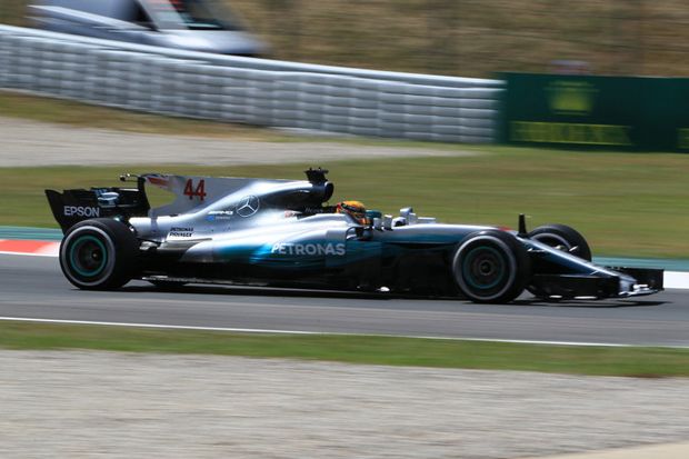 Hamilton: Margin Milidetik...