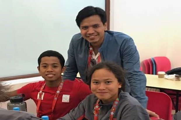 Sepasang Kekasih Pecahkan...