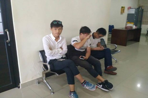 Empat Warga China Diamankan...