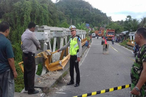 Jembatan Lintas Sumbar...
