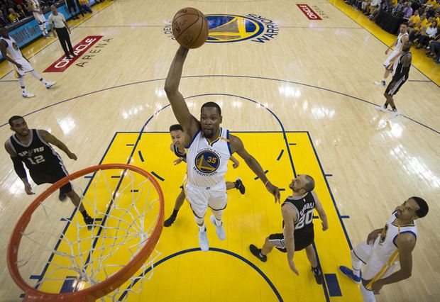 Warriors Cetak Kemenangan...