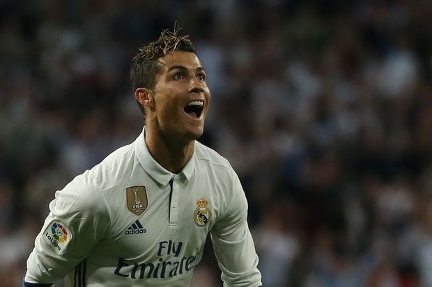 Ronaldo Sumbang Dua...