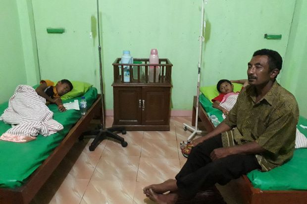 Belasan Anak Muntah-muntah...