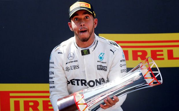 Demi Kemenangan, Lewis...