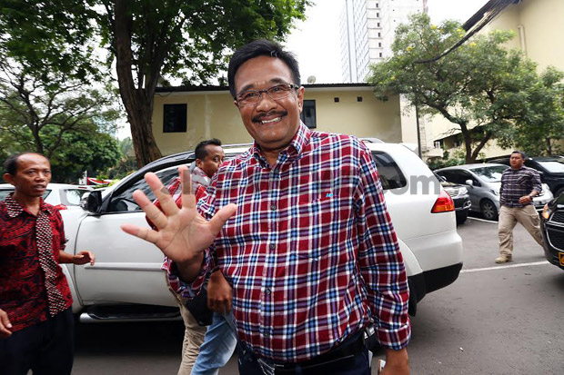 Kunjungi Ahok di Penjara,...