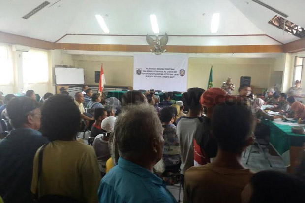 Ratusan PKL di Jakarta...
