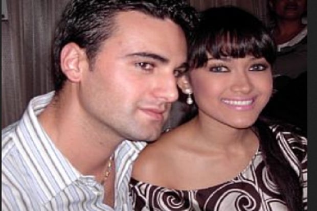 Damien Perez, Mantan...