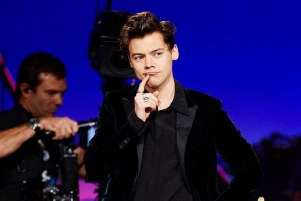 Harry Styles Hindari...
