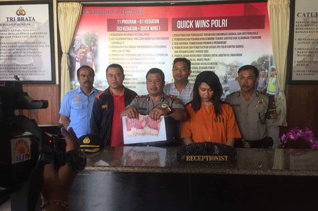 Ini Modus Amanda Waria...