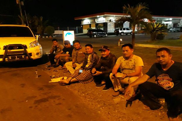 Ribuan Suporter PSS...