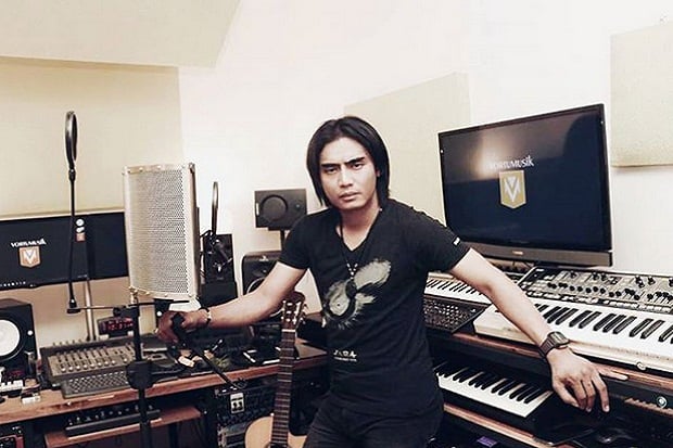 ST 12 dan Setia Band...