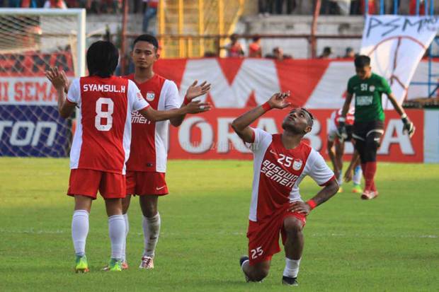 Lawan Sriwijaya FC,...