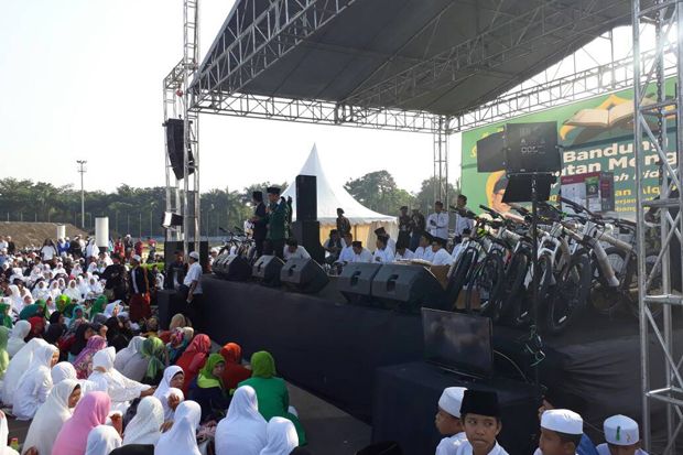 Belasan Ribu Orang Ikuti...