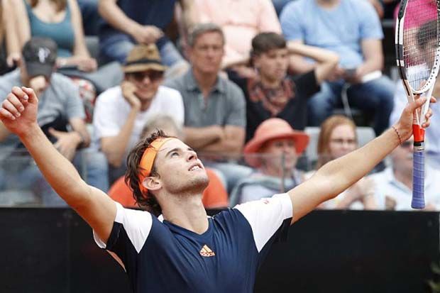 Dominic Thiem Bikin...