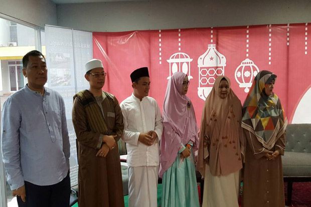 Ekonom Deni Daruri Gelar...