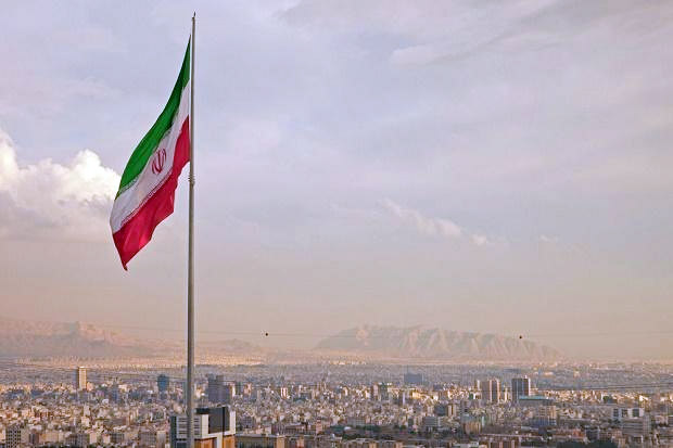 Iran Jatuhkan Sanksi...