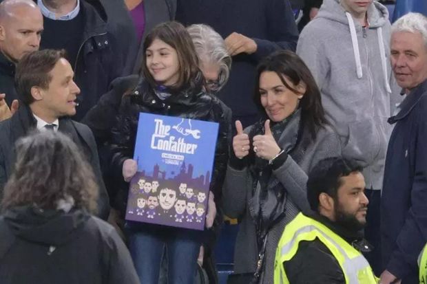 Conte Isyaratkan Ajak...