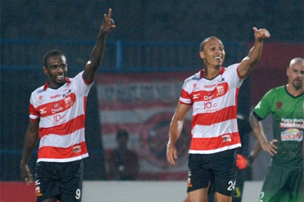 Pelatih Tuntut MU Menangkan...