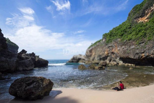 5 Pantai Cantik Tersembunyi...