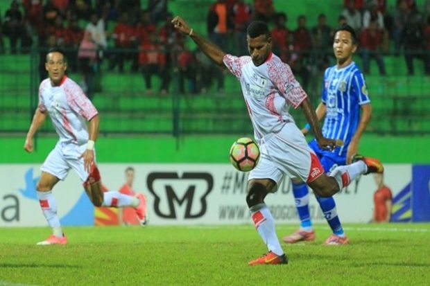 Gasak Persiba Balikpapan,...