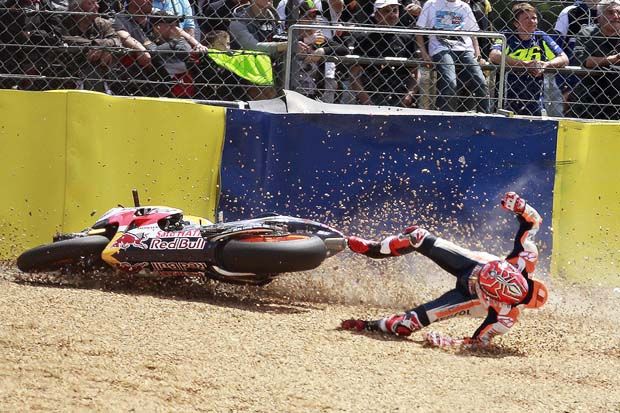 Habis Crash di MotoGP...