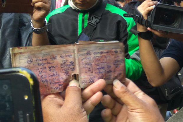 Polisi Amankan Buku...