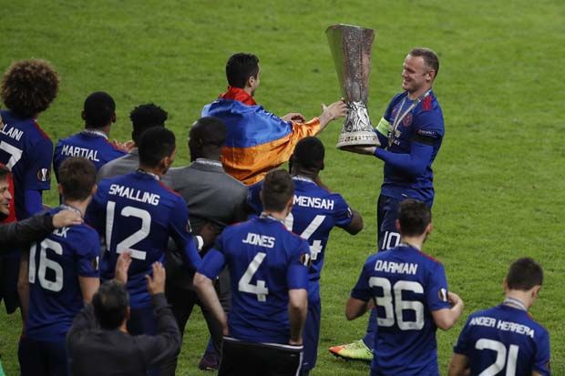 United Lolos Liga Champions...