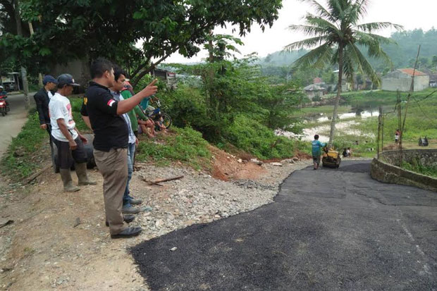Jembatan Penghubung...