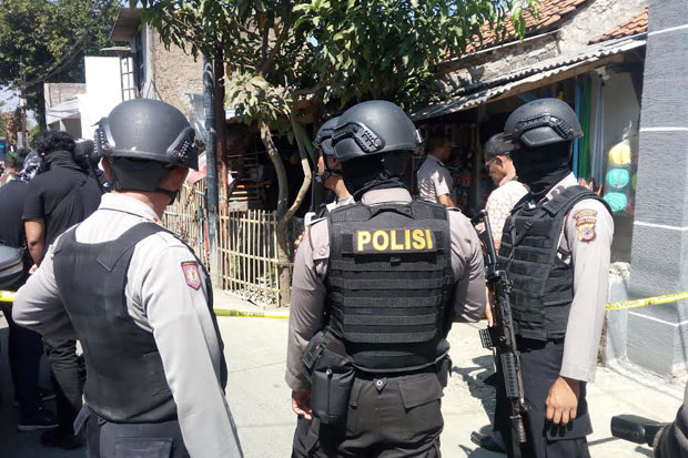 Pengeboman Kampung Melayu,...
