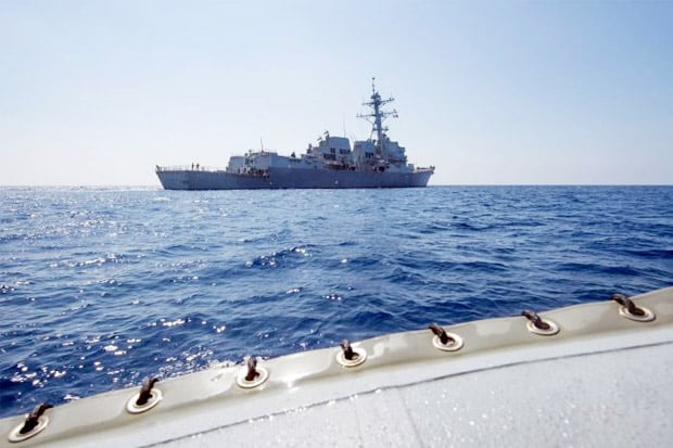 Tantang China di Laut...