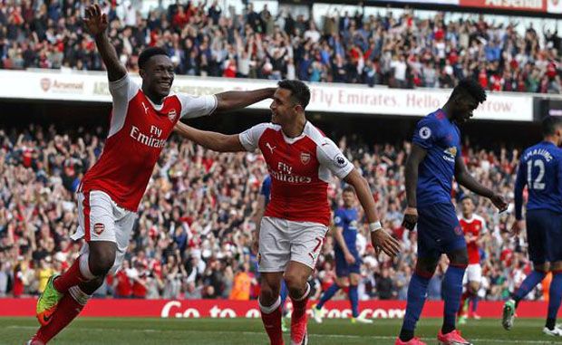 Welbeck: Trofi di Piala...