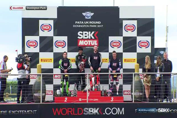 Race 1 WSBK Inggris...