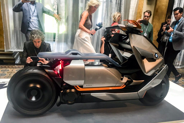 BMW Concept Link, Skuter...