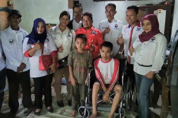 Perindo Berikan Kursi...