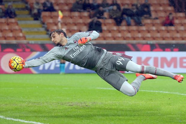 Milan Kalang Kabut Pertahankan...
