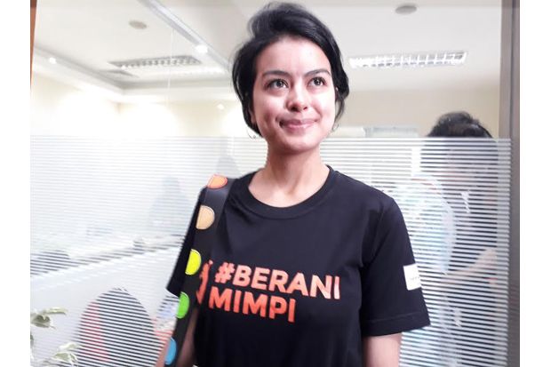 Eva Celia Tertantang...