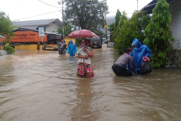 Gubernur Sumbar Minta...