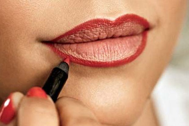 3 Warna Lip Liner yang...