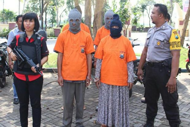 4 Pengedar Uang Palsu...