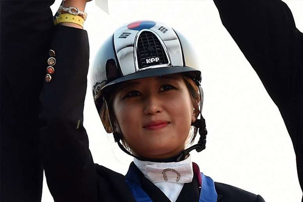 Putri Teman Eks Presiden...