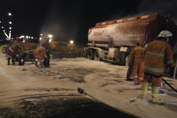 Truk Tanki Pertamina...