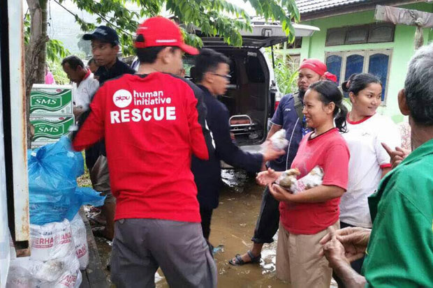 Terkena Banjir, Warga...
