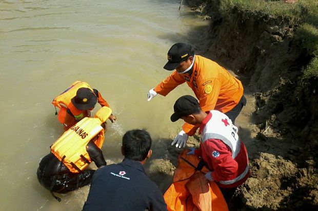 Hanyut di Sungai, Bocah...