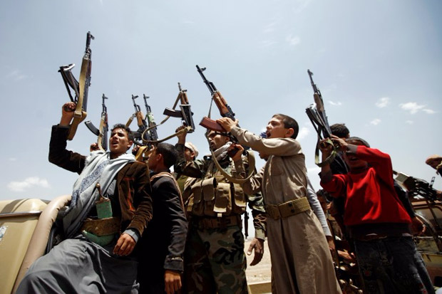 Houthi Serang Kapal...