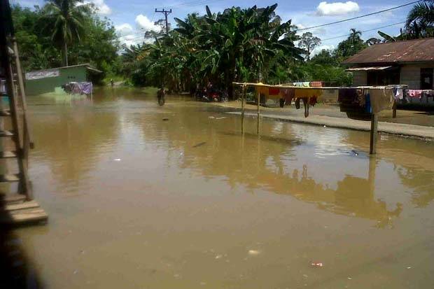 Banjir Kian Meluas,...