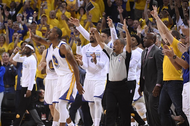 Warriors Permalukan...