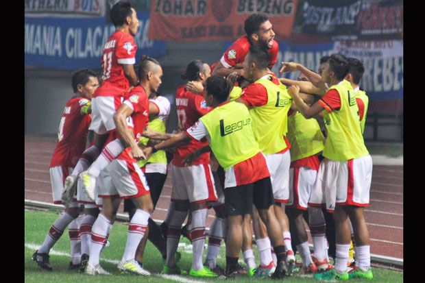 Menang Perdana di Kandang,...