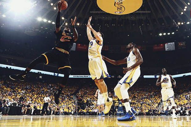 Steve Kerr Kembali,...