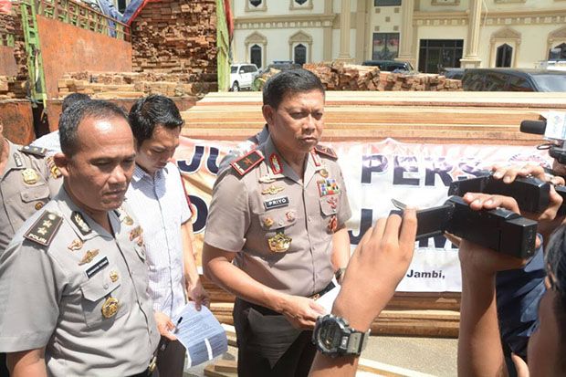 Polda Jambi Sita Ratusan...