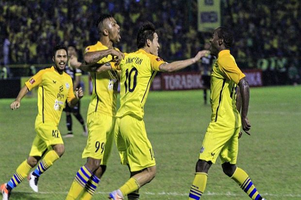 Persegres Gresik Terkapar,...